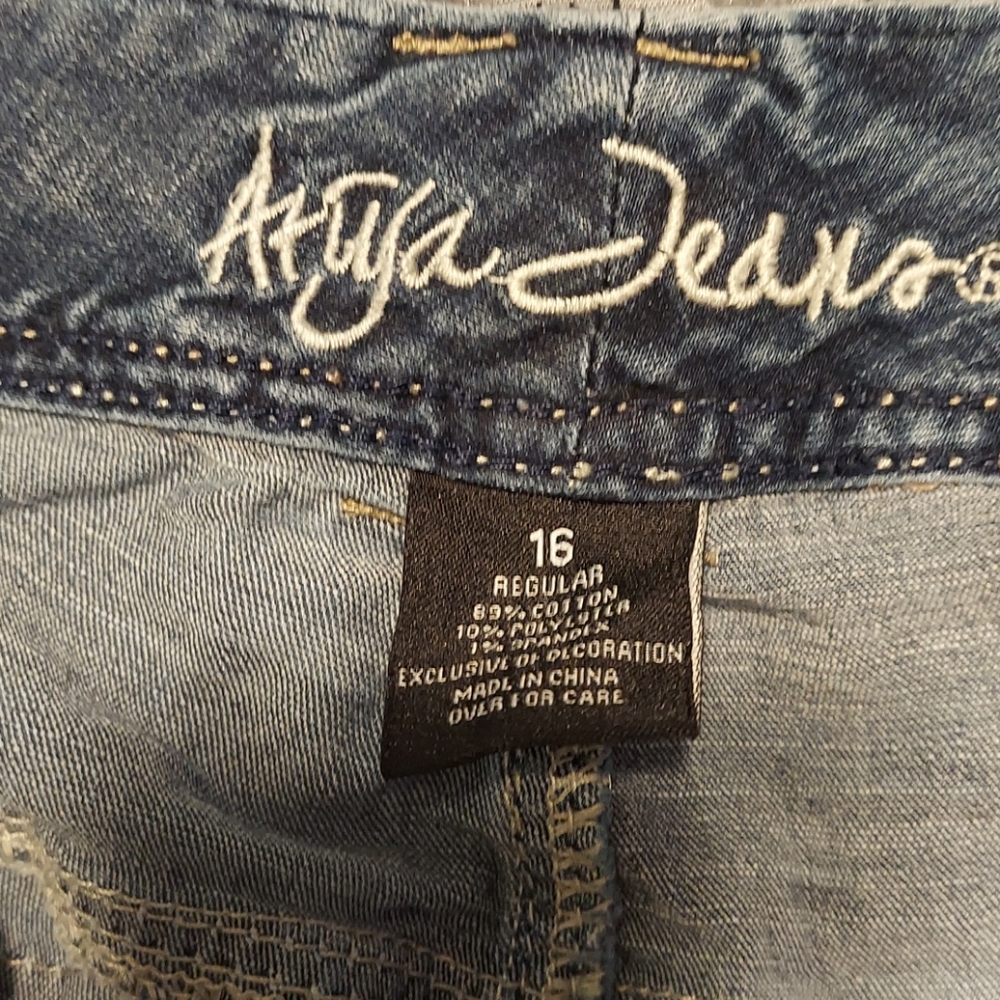 Ariya Jeans